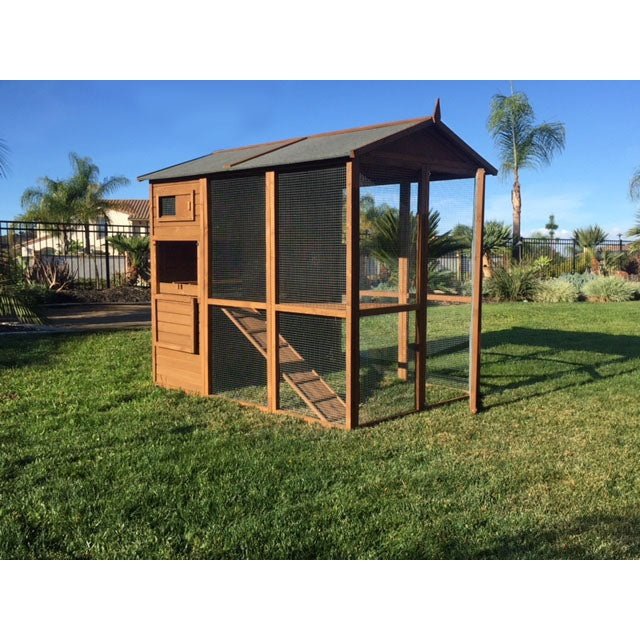 Rugged Ranch™ Pueblo Grande Walk-In Coop up to 10 chickens